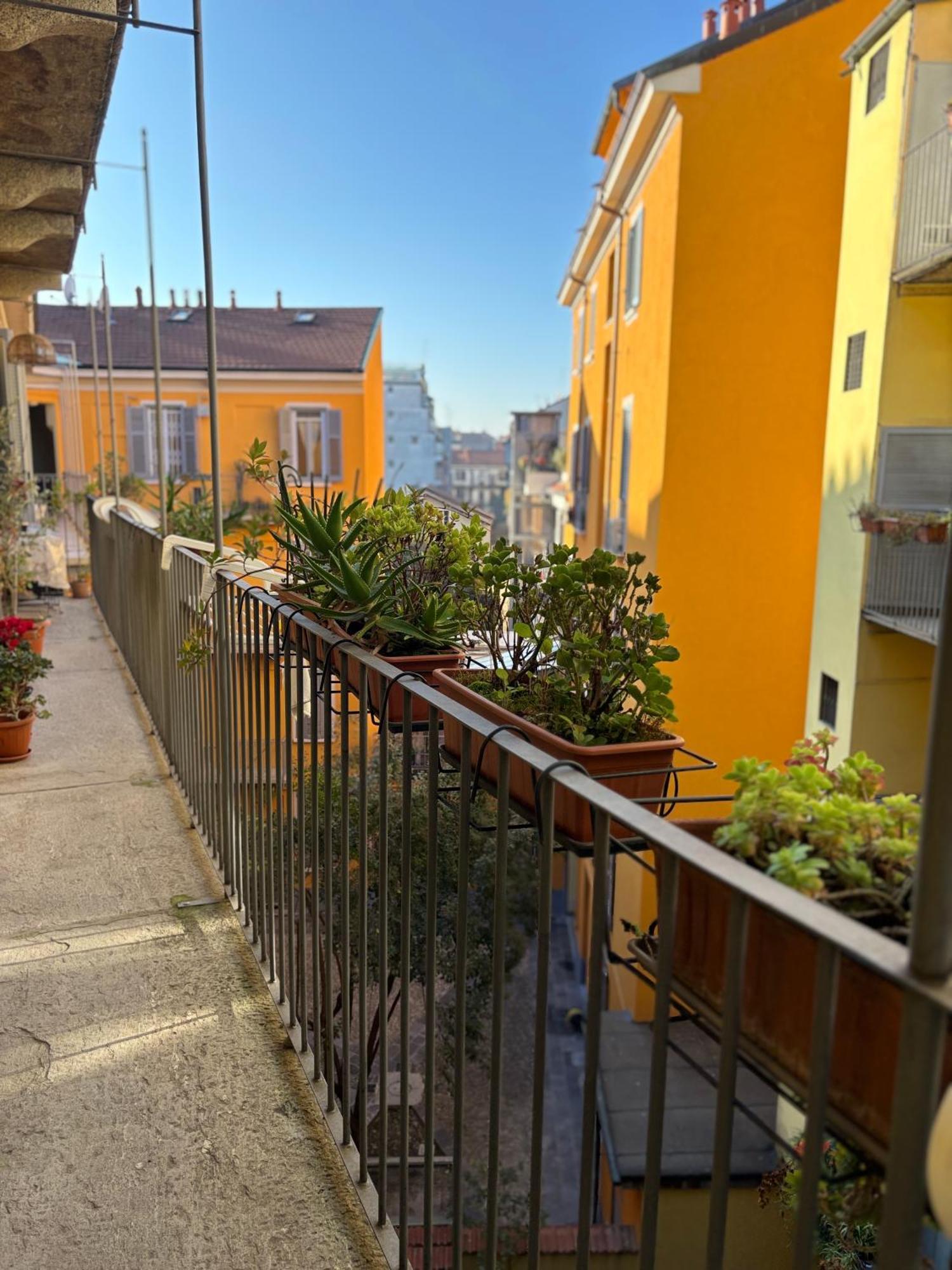 La Vecchia Milano-Les Nubles Vannucci - Il Ballatoio E Il Cortile Exterior foto