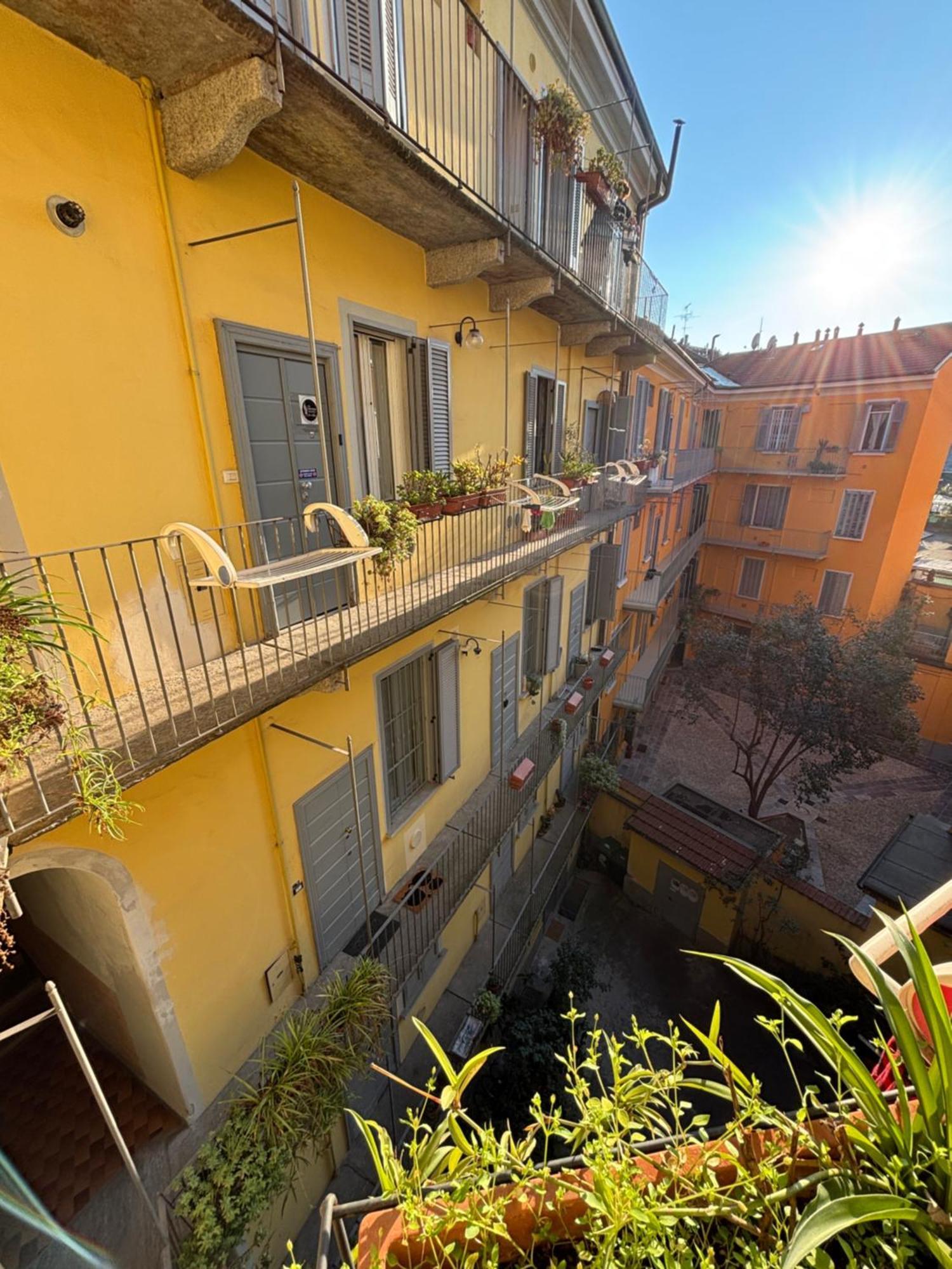 La Vecchia Milano-Les Nubles Vannucci - Il Ballatoio E Il Cortile Exterior foto